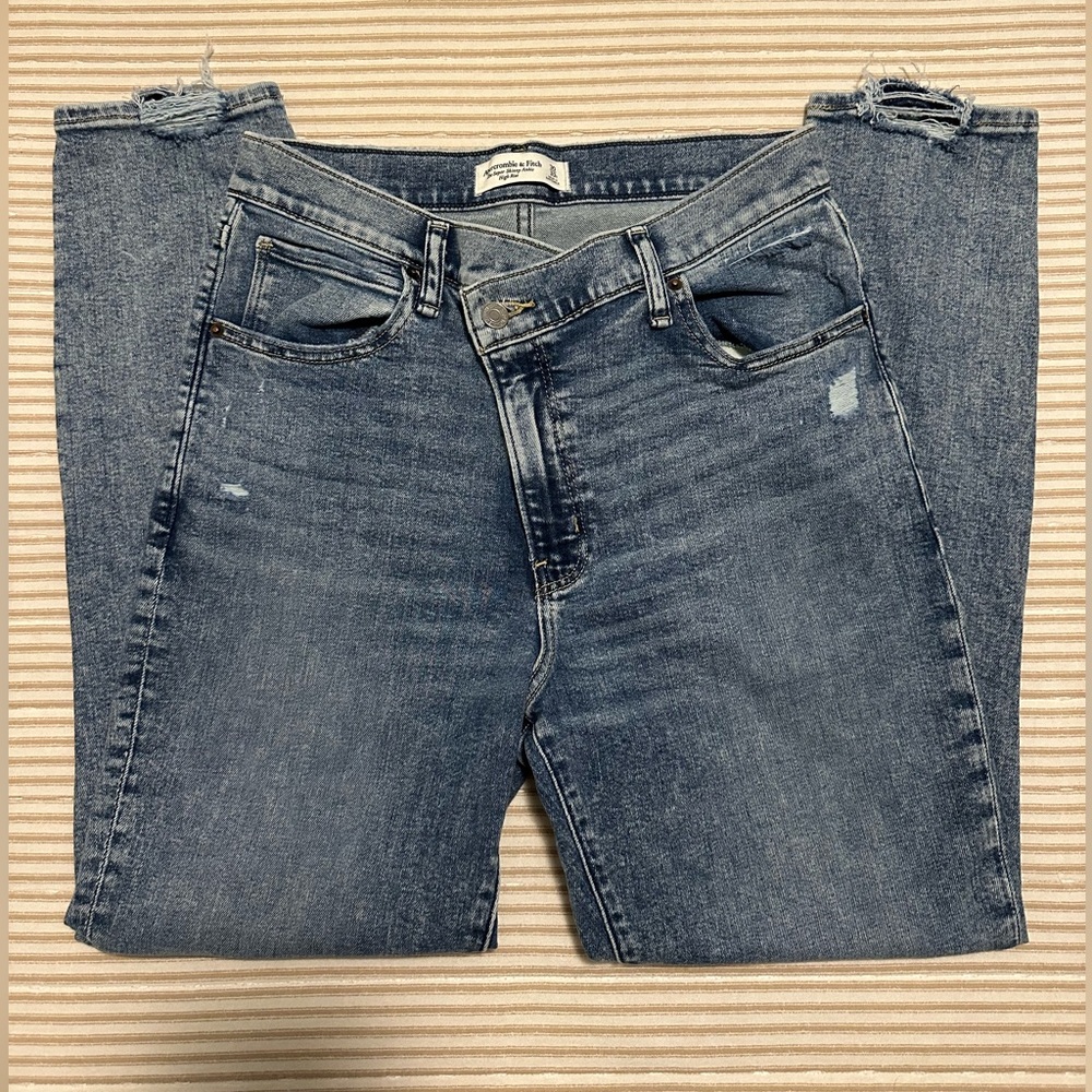 Abercrombie and Fit h Women’s Jeans